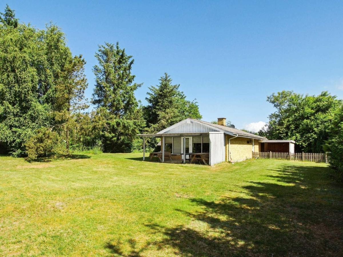 2 Person Holiday Home In Tarm Fjerbæk Exteriér fotografie